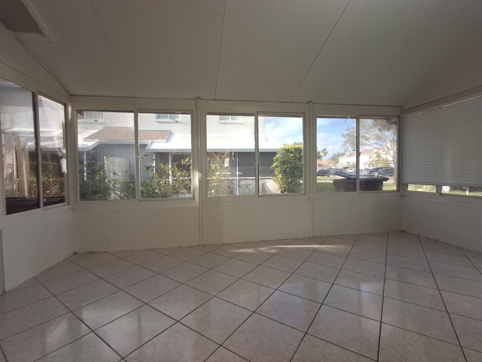 4723 Southwest 14th Street Deerfield Beach, FL 33442 - Photo 14 of 28 14