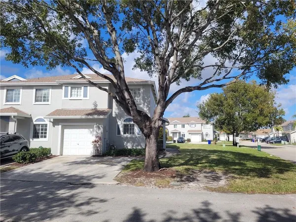 $3,100 | 4723 Southwest 14th Street, Deerfield Beach, FL 33442