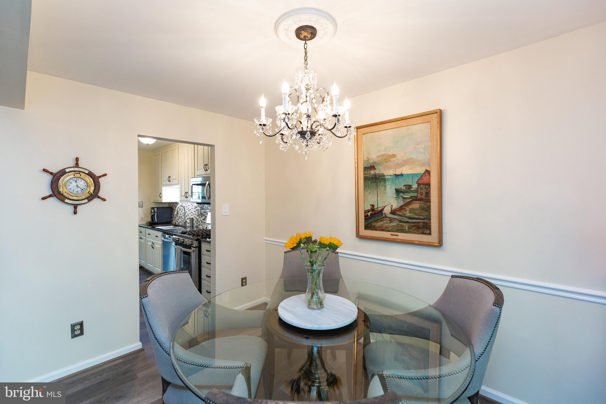 2431 Alsop Court Reston, VA 20191 - Photo 13 of 34 Chair Rail in Dining Room