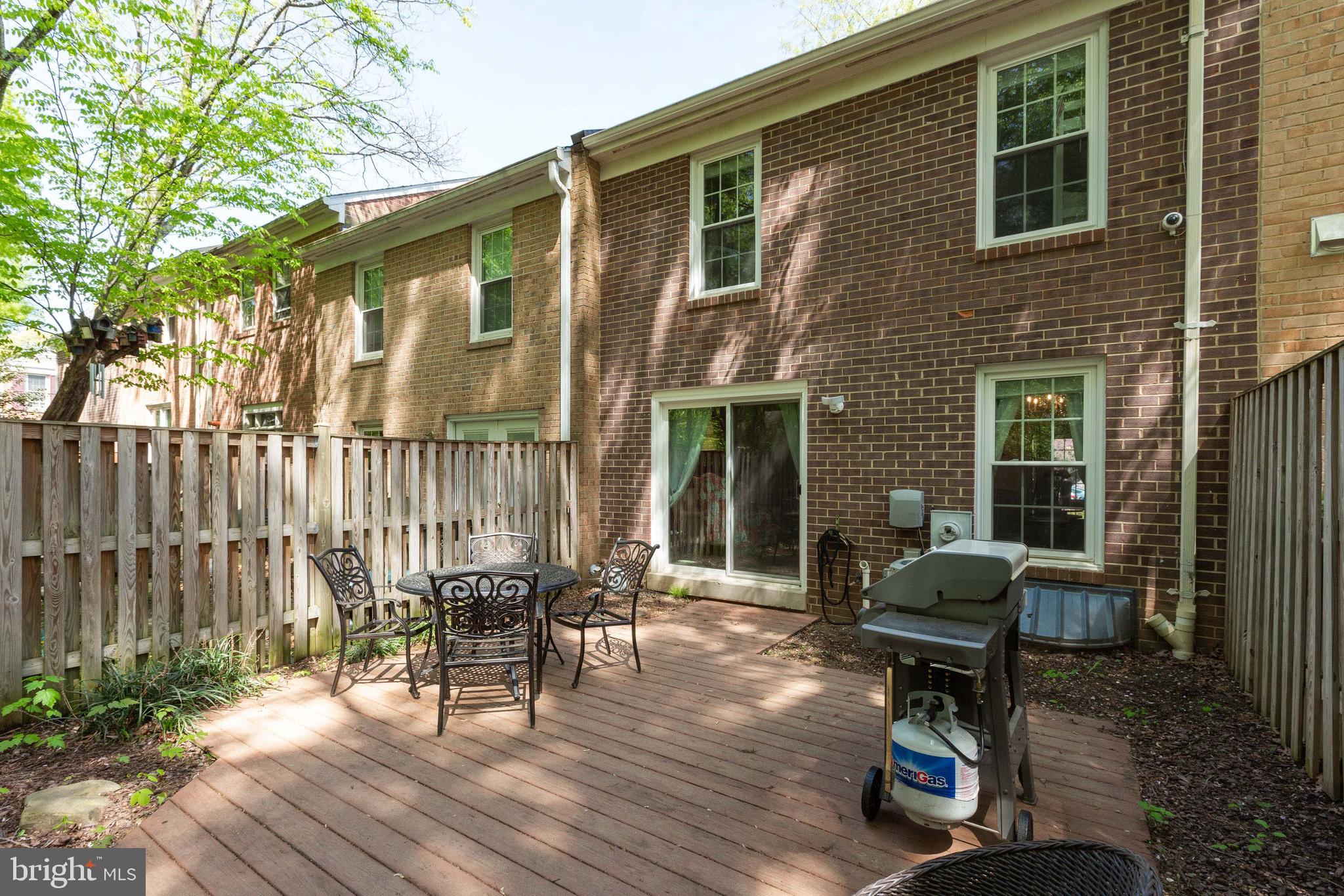 2431 Alsop Court Reston, VA 20191 - Photo 33 of 34 Perfect for Relaxing or Entertaining