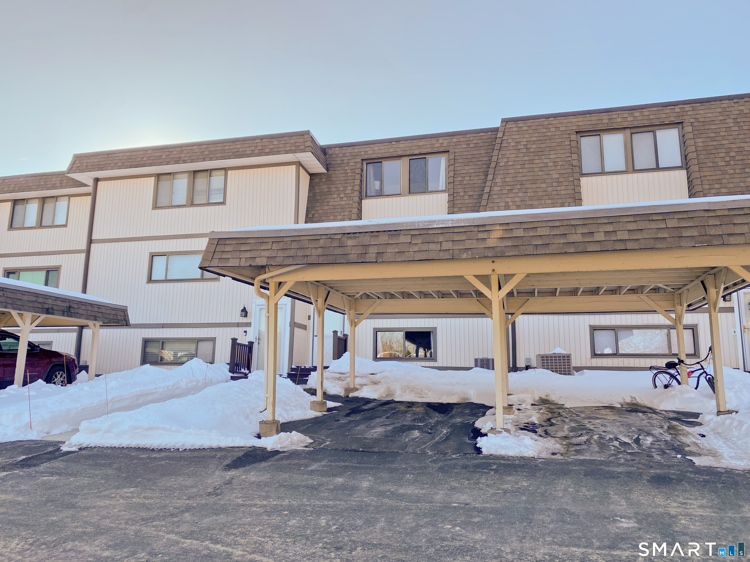 29 Salmon Run, Unit 29 Suffield, CT 06078 - Photo 22 of 23