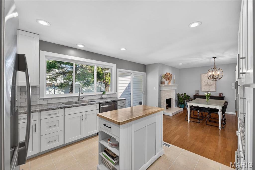 365 Palermo Drive Ballwin, MO 63021 - Photo 6 of 35