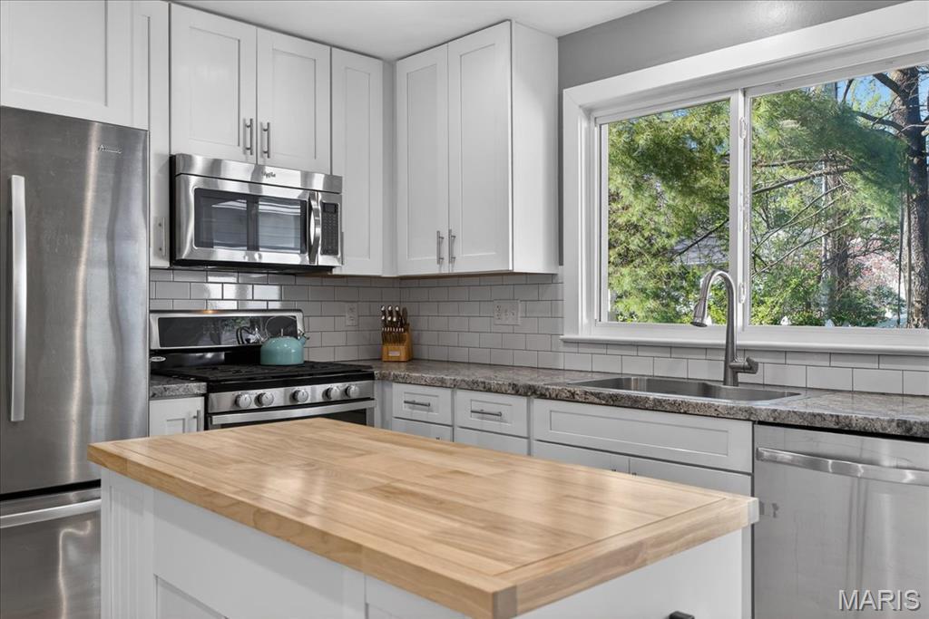 365 Palermo Drive Ballwin, MO 63021 - Photo 10 of 35