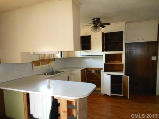 3517 Linwood Road Gastonia, NC 28052 - Photo 3 of 13 Gallery Image 3