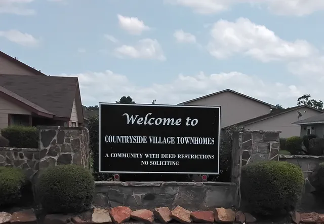 $150,000 | 2071 Country Village Boulevard, Unit B, Humble, TX 77338