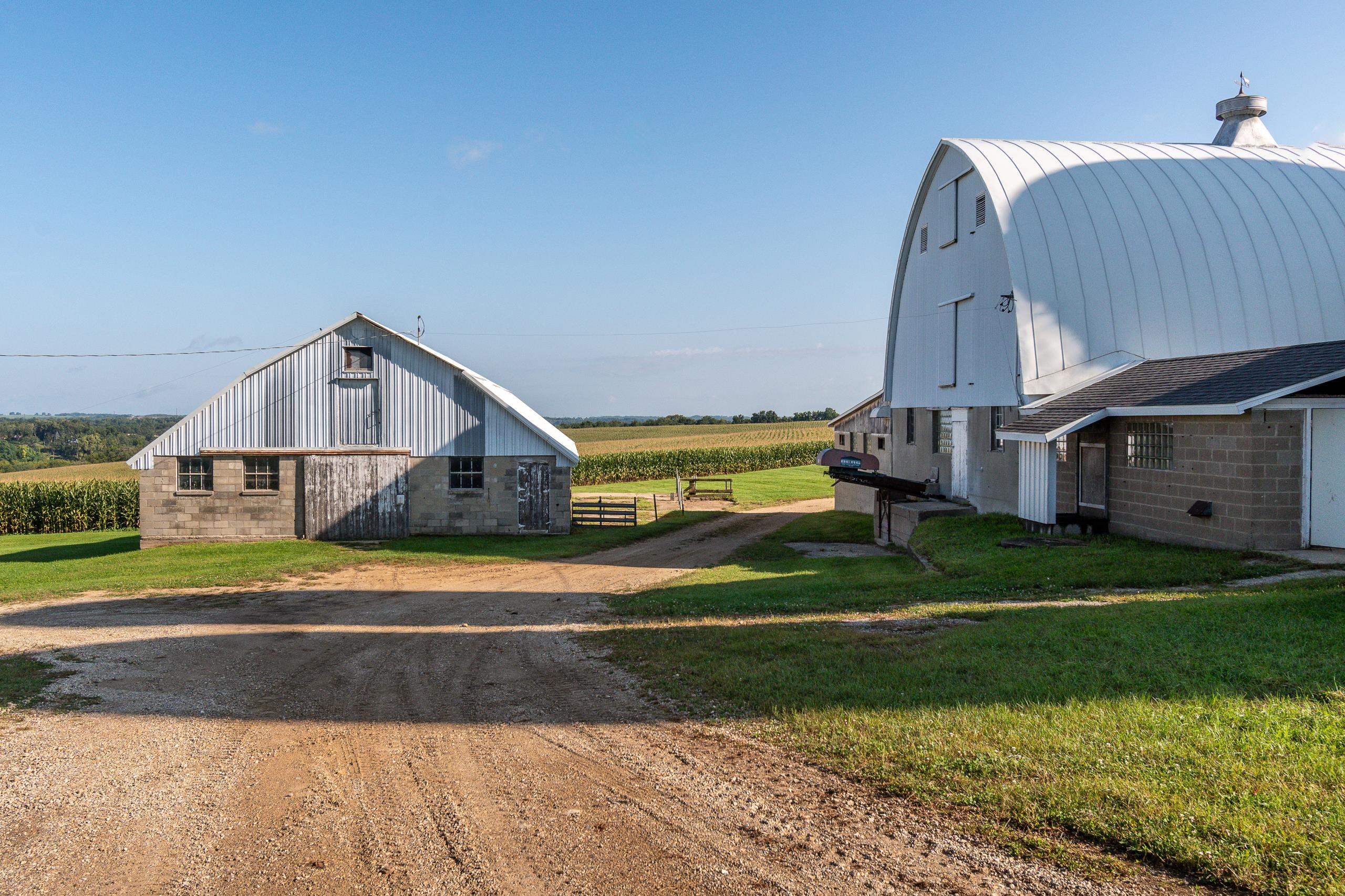 2542 County Rd P Road Verona, WI 53593 - Photo 26 of 103