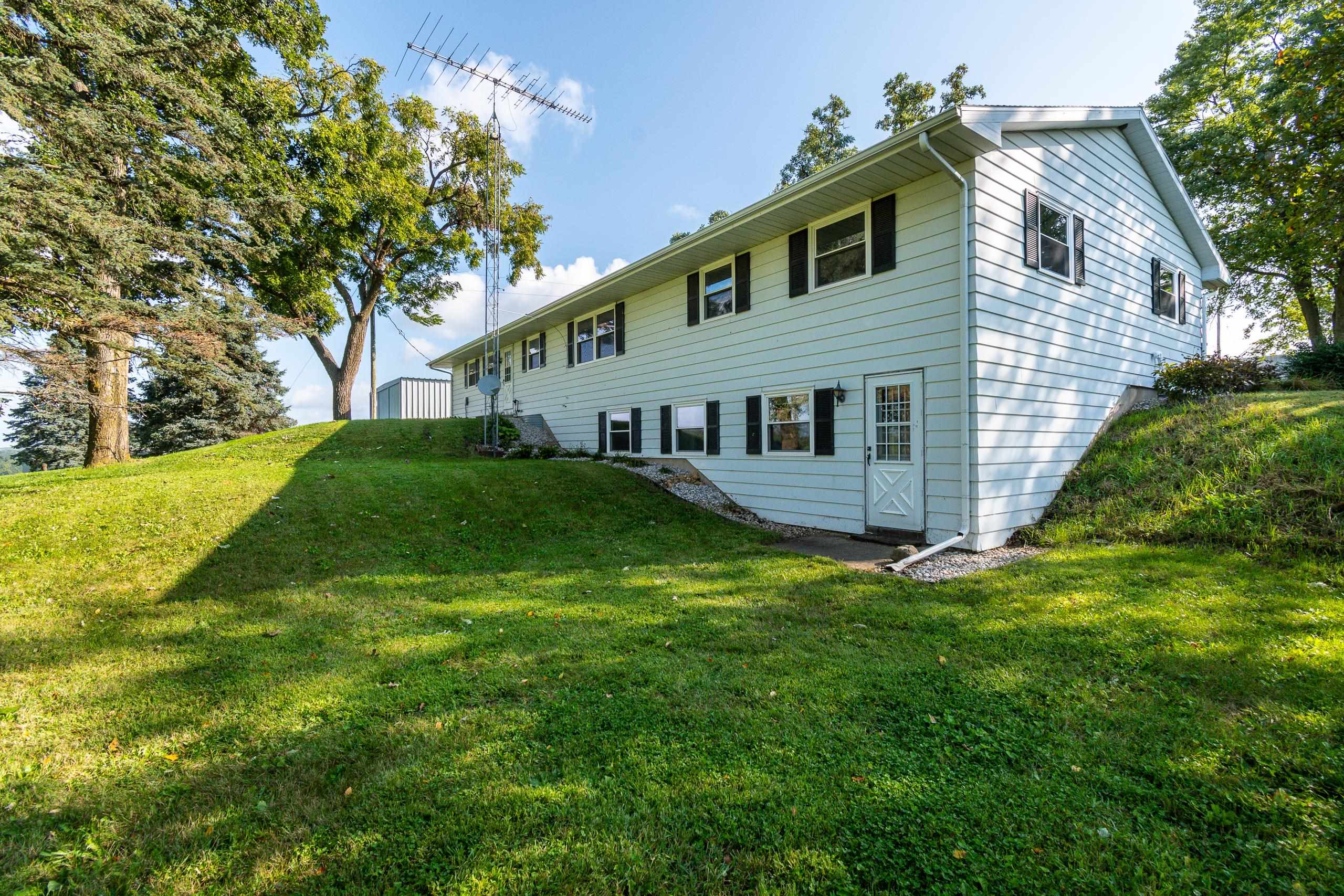 2542 County Rd P Road Verona, WI 53593 - Photo 27 of 103