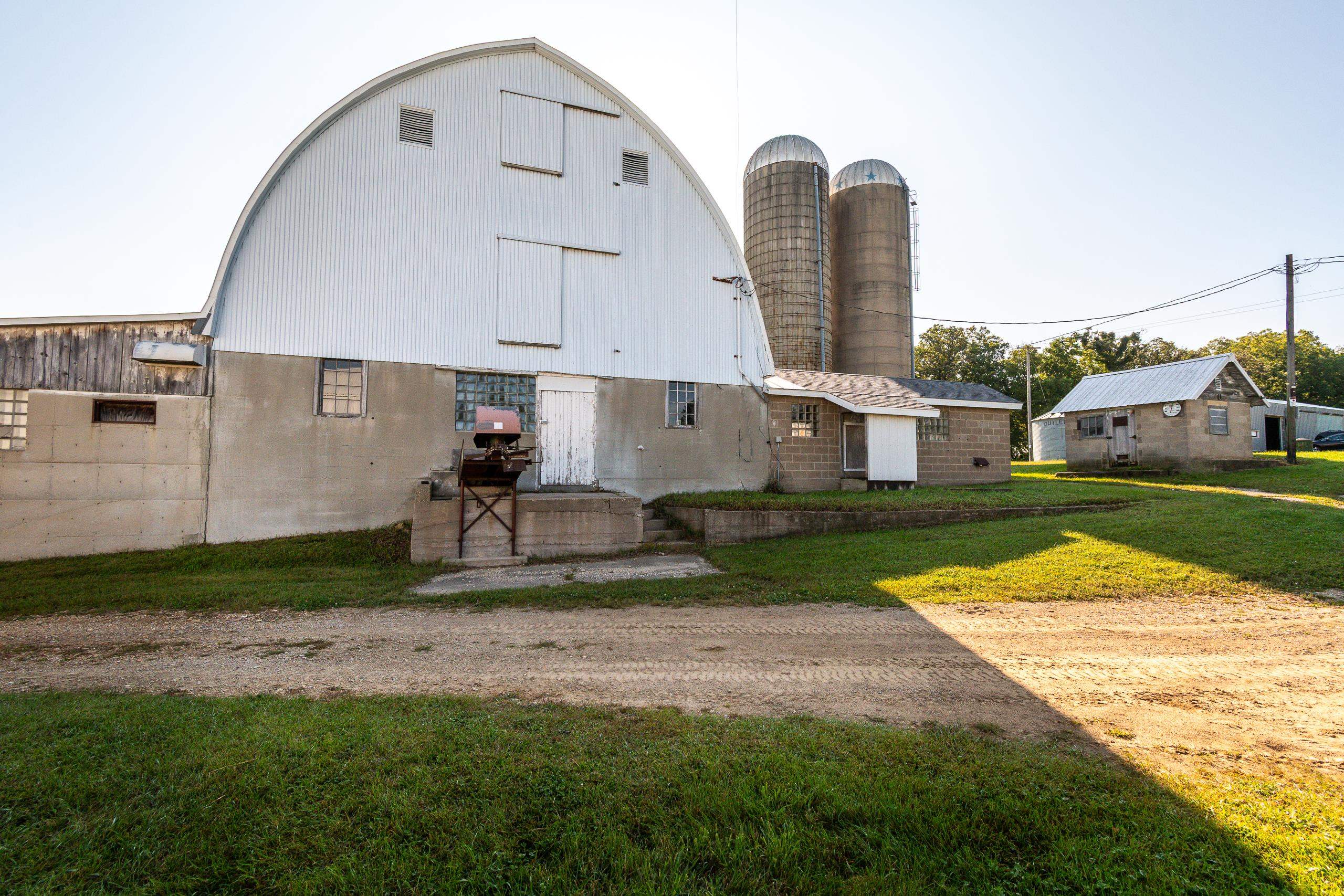 2542 County Rd P Road Verona, WI 53593 - Photo 31 of 103
