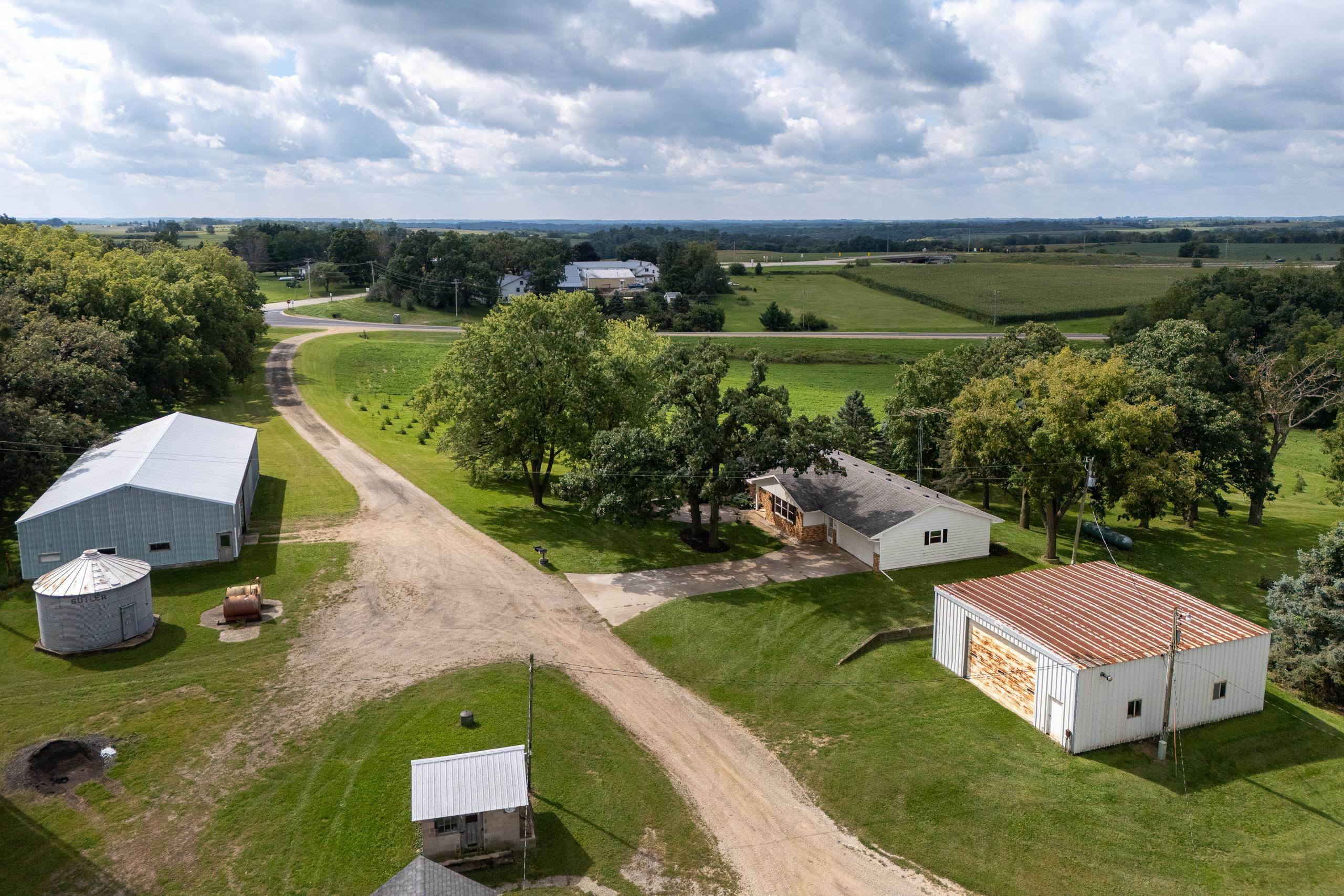 2542 County Rd P Road Verona, WI 53593 - Photo 48 of 103