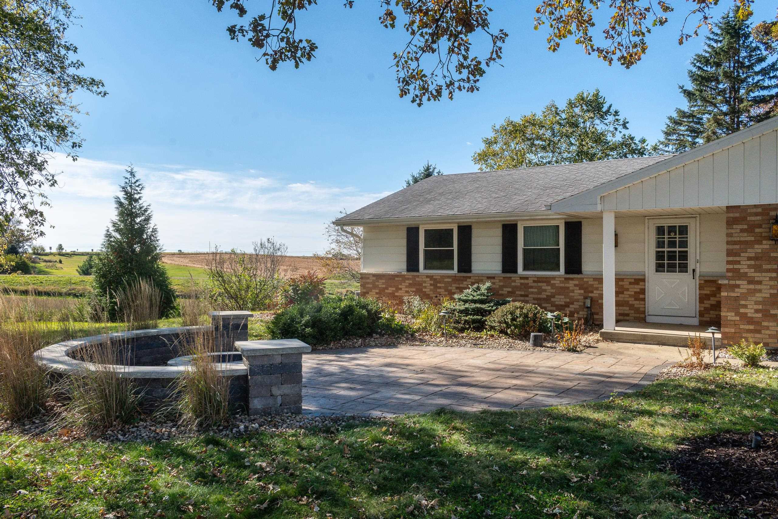 2542 County Rd P Road Verona, WI 53593 - Photo 10 of 103