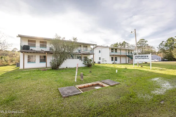 $850 | 8429 Highway 613, Unit 3, Moss Point, MS 39562