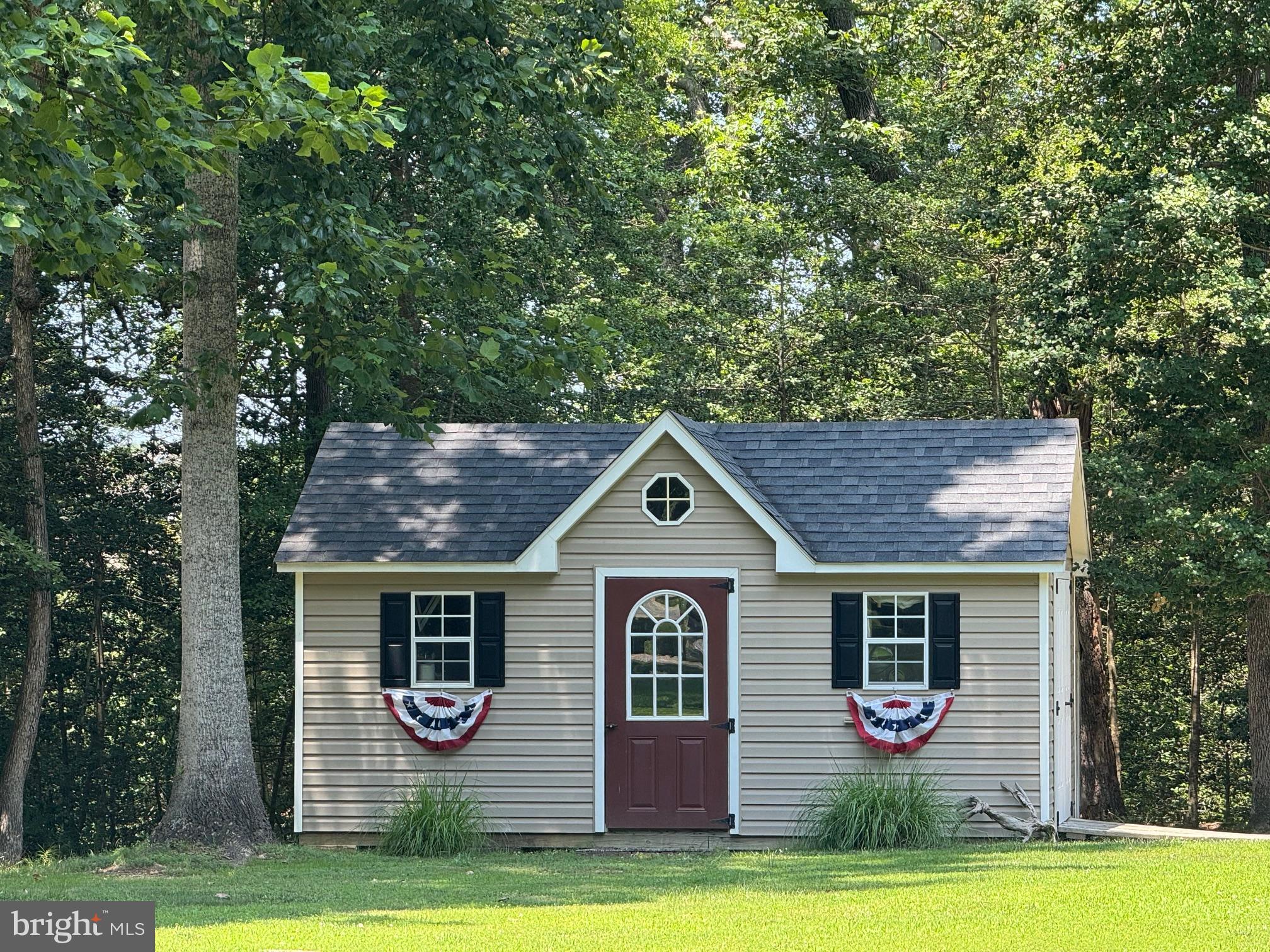 205 Trumps Court Reedville, VA 22539 - Photo 2 of 10 12x20 shed w/elec