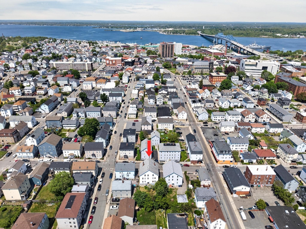 96 John Street Fall River, MA 02721 - Photo 7 of 40
