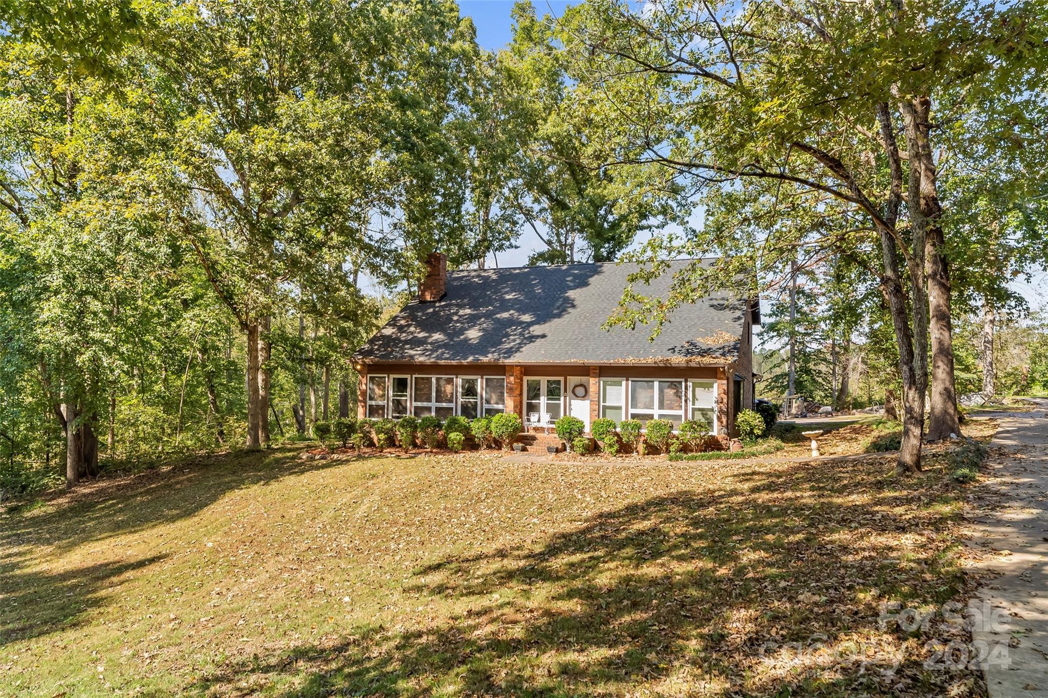 1256 Pearl Drive Cherryville, NC 28021 - Photo 2 of 24