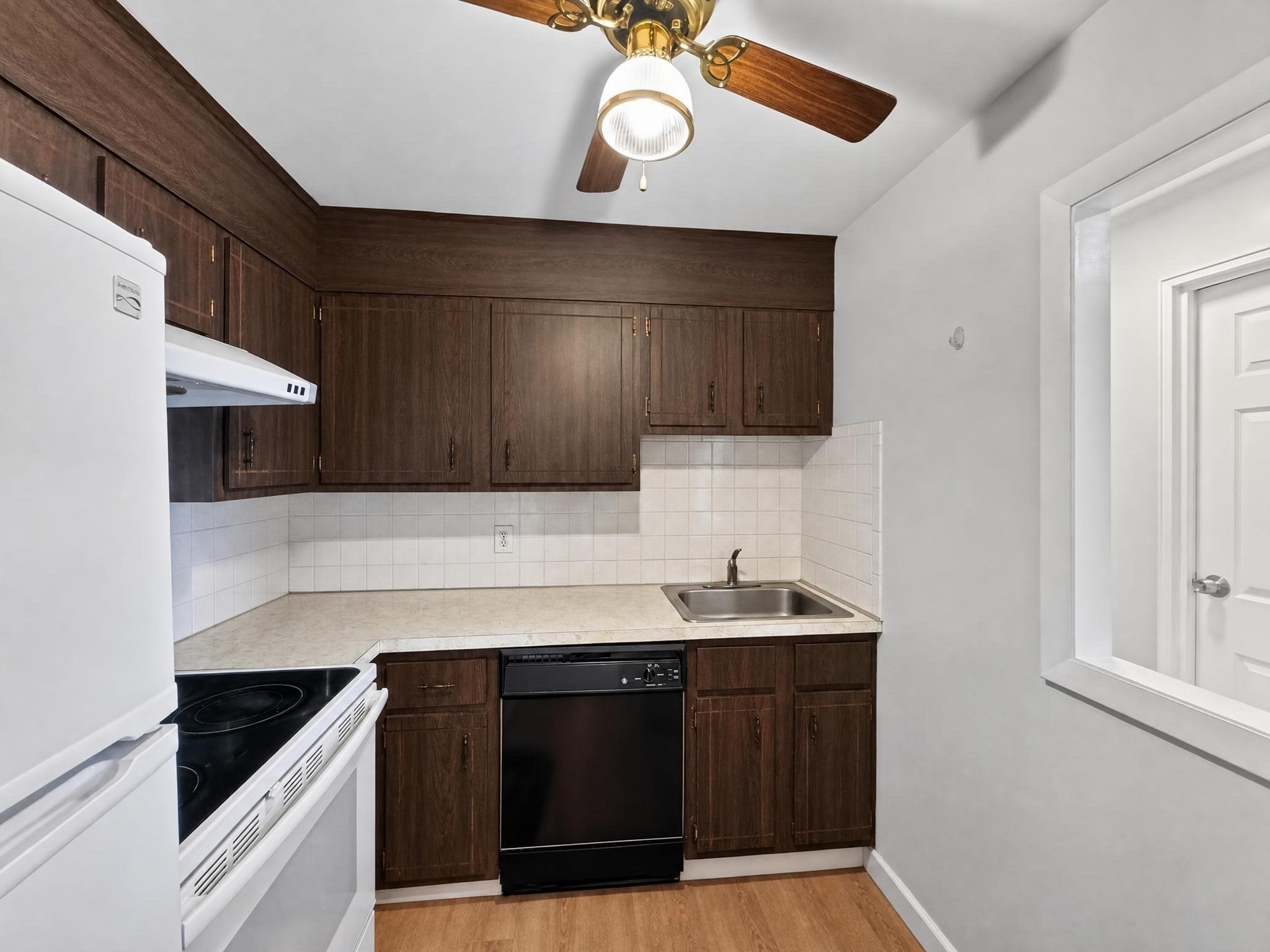 100 Grandview Avenue, Unit 7B Quincy, MA 02170 - Photo 14 of 30 Gallery Image 14