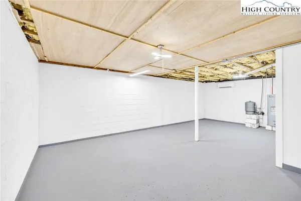 a view of a garage