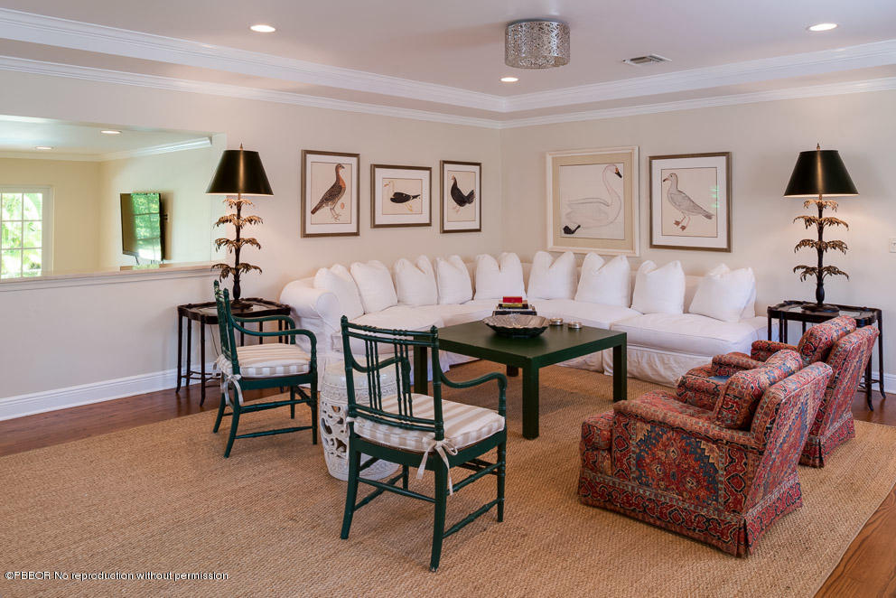 225 Potter Road West Palm Beach, FL 33405 - Photo 2 of 11 Living Room