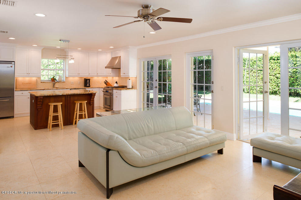 225 Potter Road West Palm Beach, FL 33405 - Photo 7 of 11 Family Room