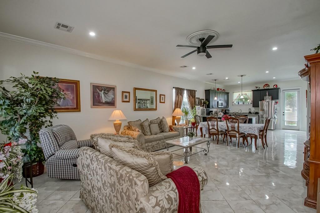 2217 Angela Street Arabi, LA 70032 - Photo 4 of 26