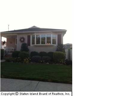442 Decatur Avenue Staten Island, NY 10314 - Photo 1 of 13 Primary Photo