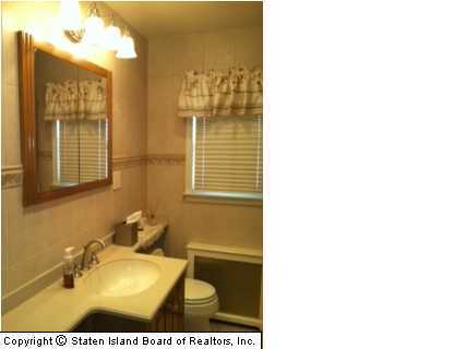 442 Decatur Avenue Staten Island, NY 10314 - Photo 10 of 13 Additional Photo