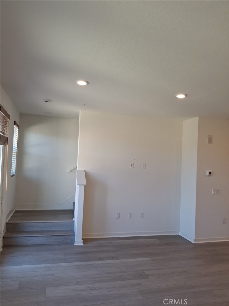 10776 Telegraph Road Ventura, CA 93004 - Photo 10 of 30 TV Encove and
Stair Case