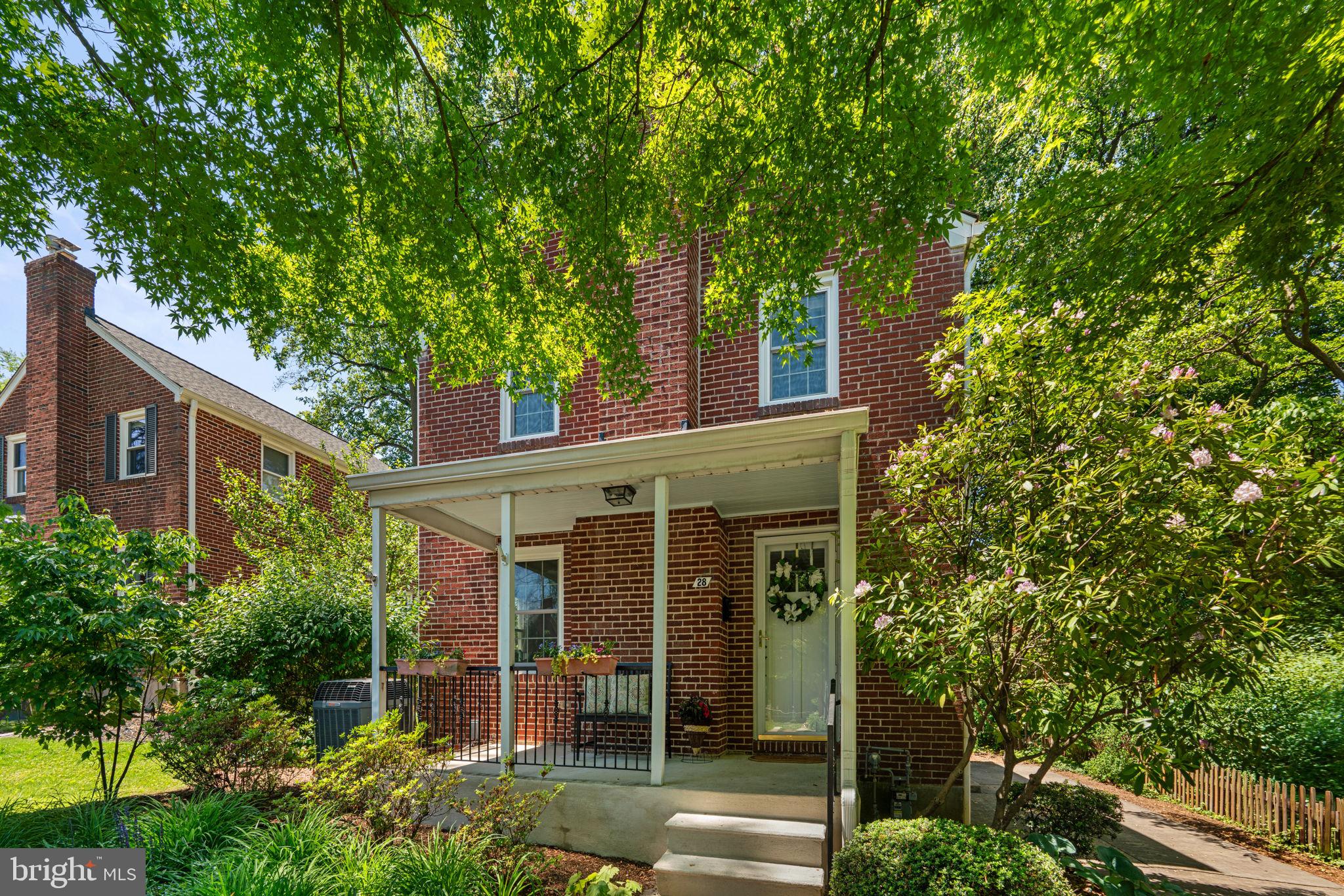 28 Dunmore Road Baltimore, MD 21228 - Photo 3 of 54