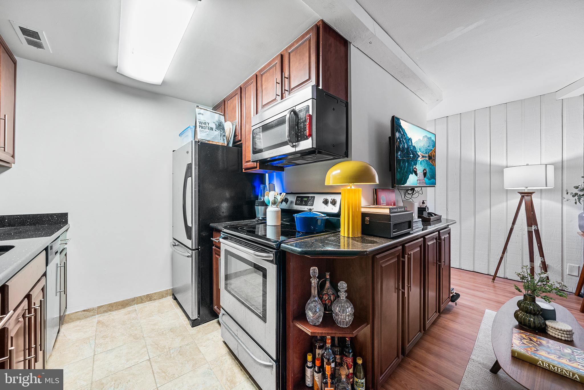 224-30 West Rittenhouse Square, Unit 1002 Philadelphia, PA 19103 - Photo 20 of 31