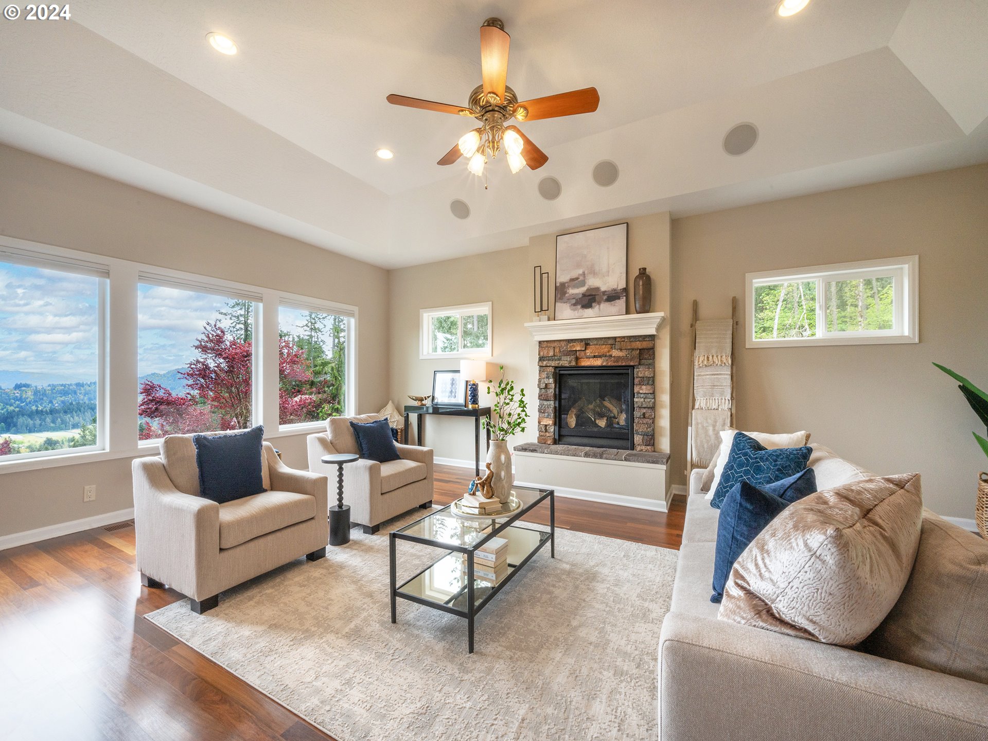 790 Pine View Court Eugene, OR 97405 - Photo 2 of 47