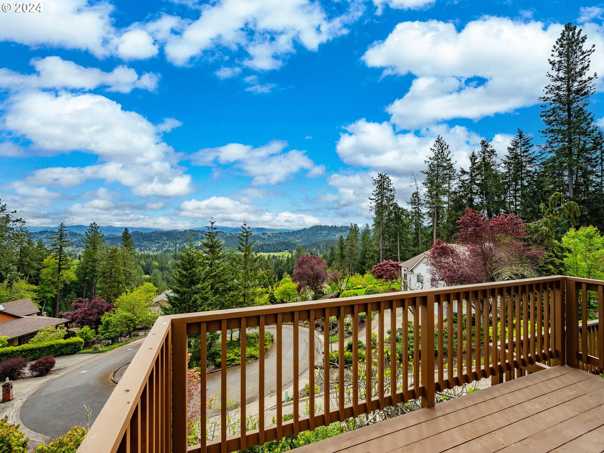 790 Pine View Court Eugene, OR 97405 - Photo 23 of 47