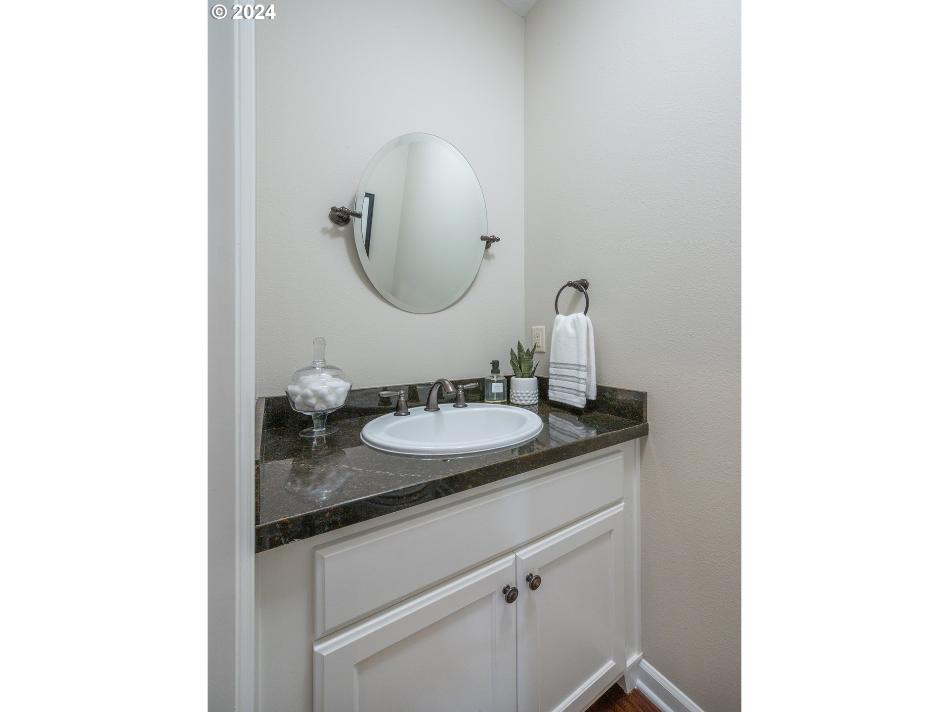 790 Pine View Court Eugene, OR 97405 - Photo 24 of 47