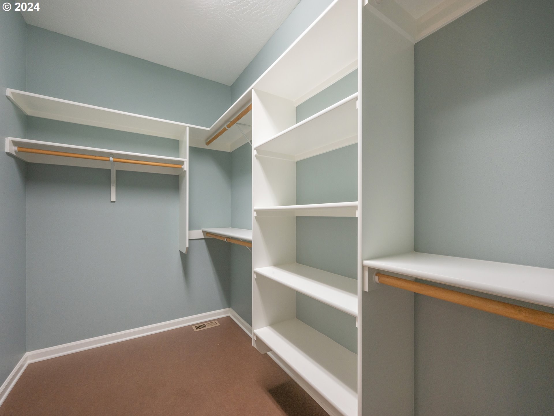 790 Pine View Court Eugene, OR 97405 - Photo 32 of 47