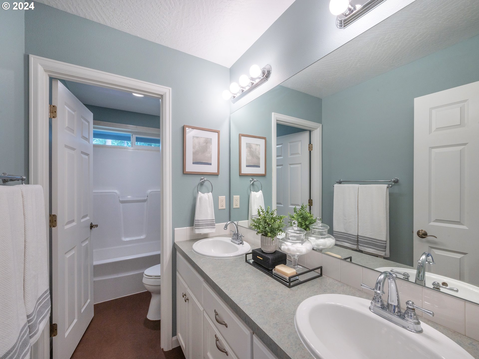 790 Pine View Court Eugene, OR 97405 - Photo 38 of 47