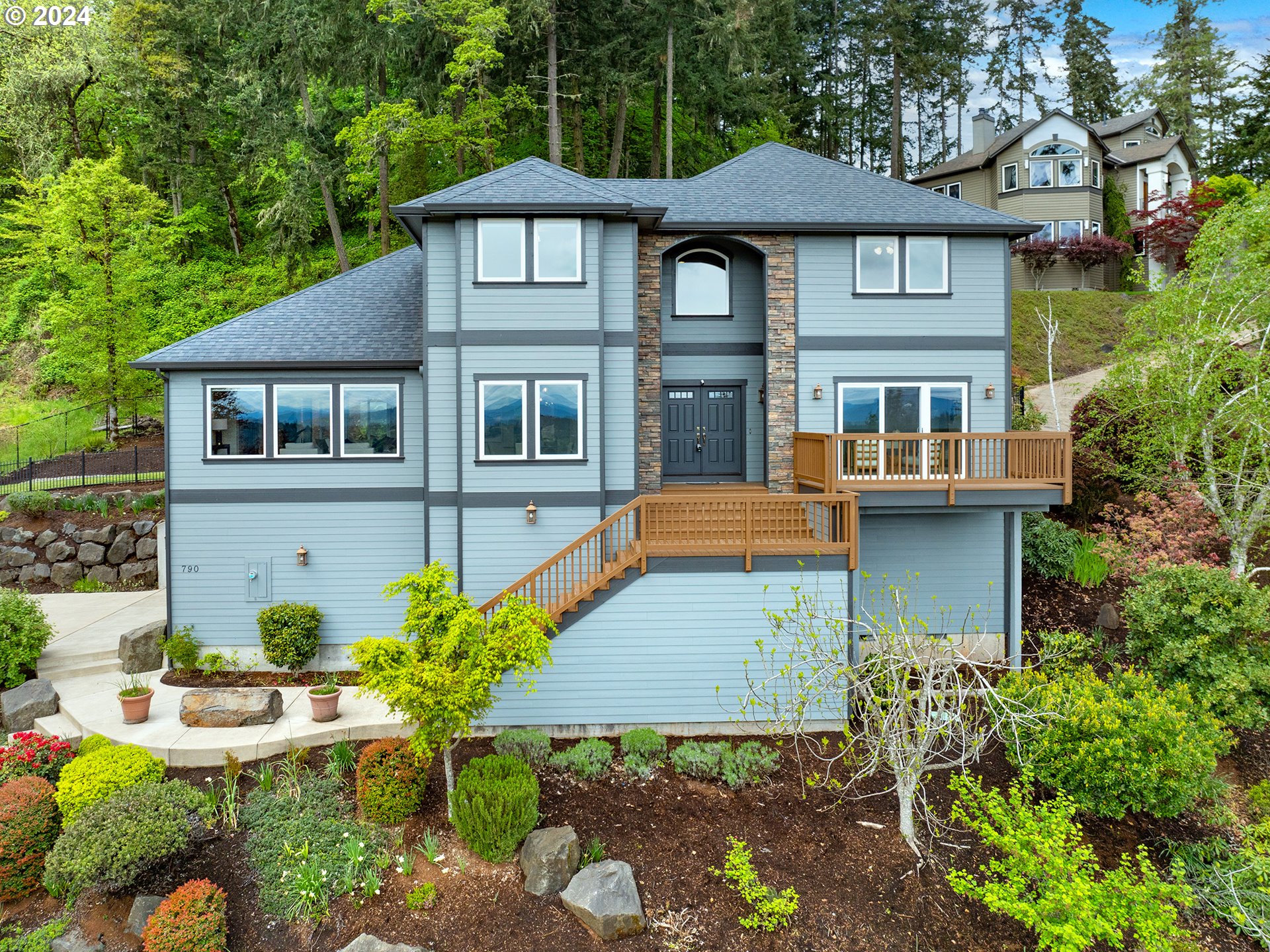 790 Pine View Court Eugene, OR 97405 - Photo 5 of 47