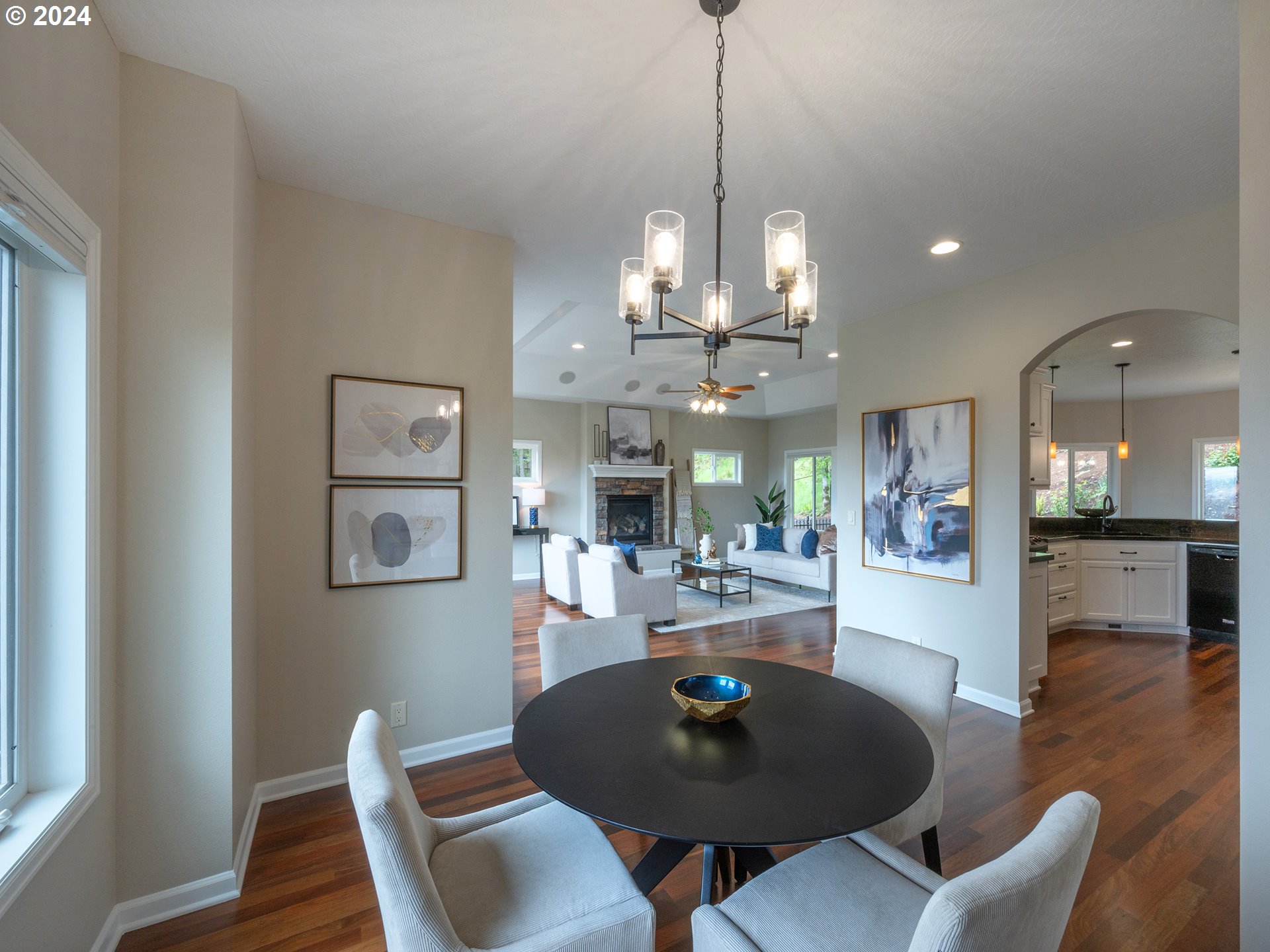 790 Pine View Court Eugene, OR 97405 - Photo 10 of 47