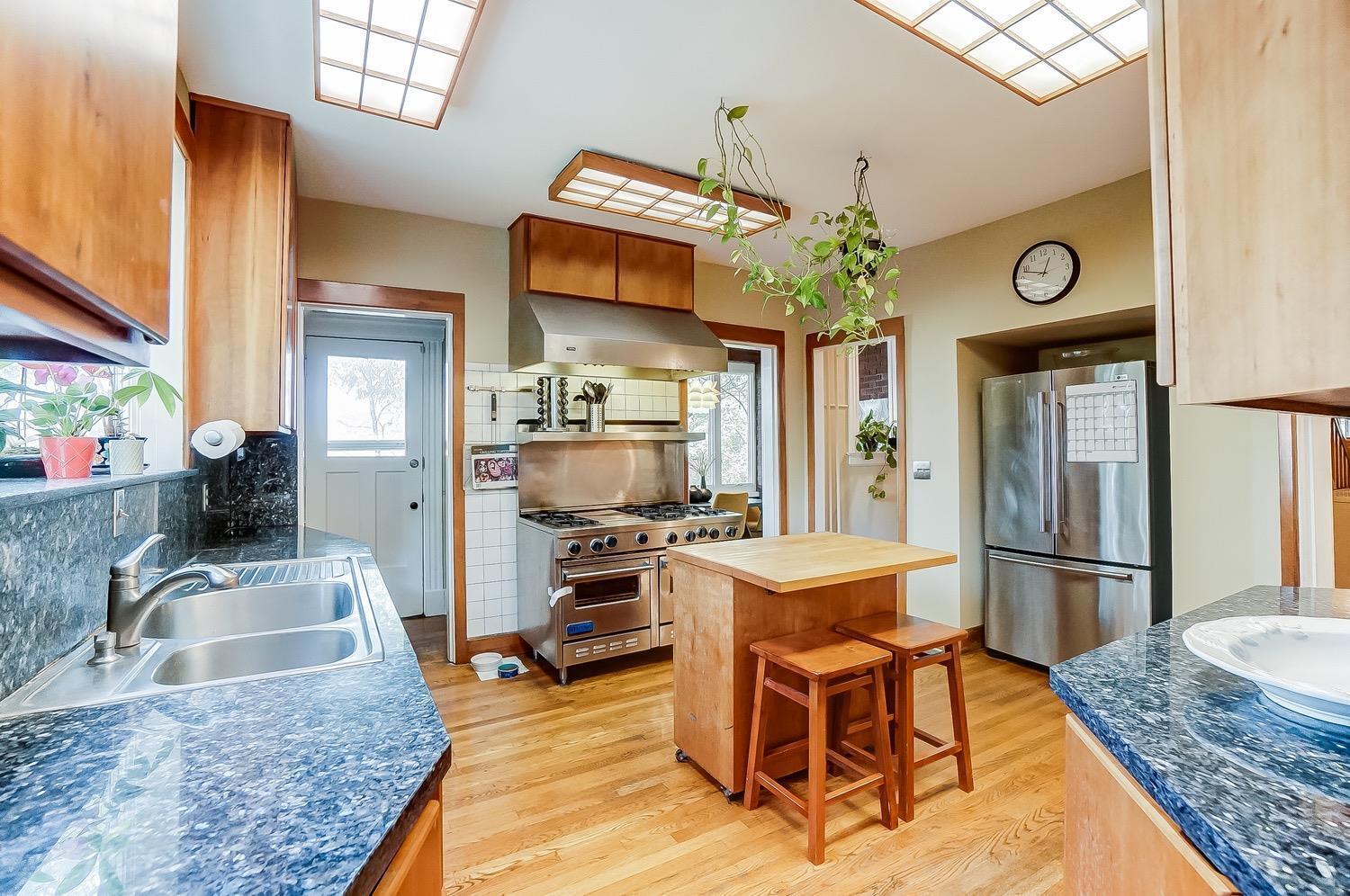 685 Riddle Road Cincinnati, OH 45220 - Photo 16 of 50 Gallery Image 16