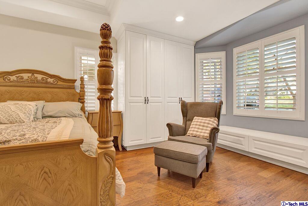 1710 West Kenneth Road Glendale, CA 91201 - Photo 12 of 26 Gallery Image 12
