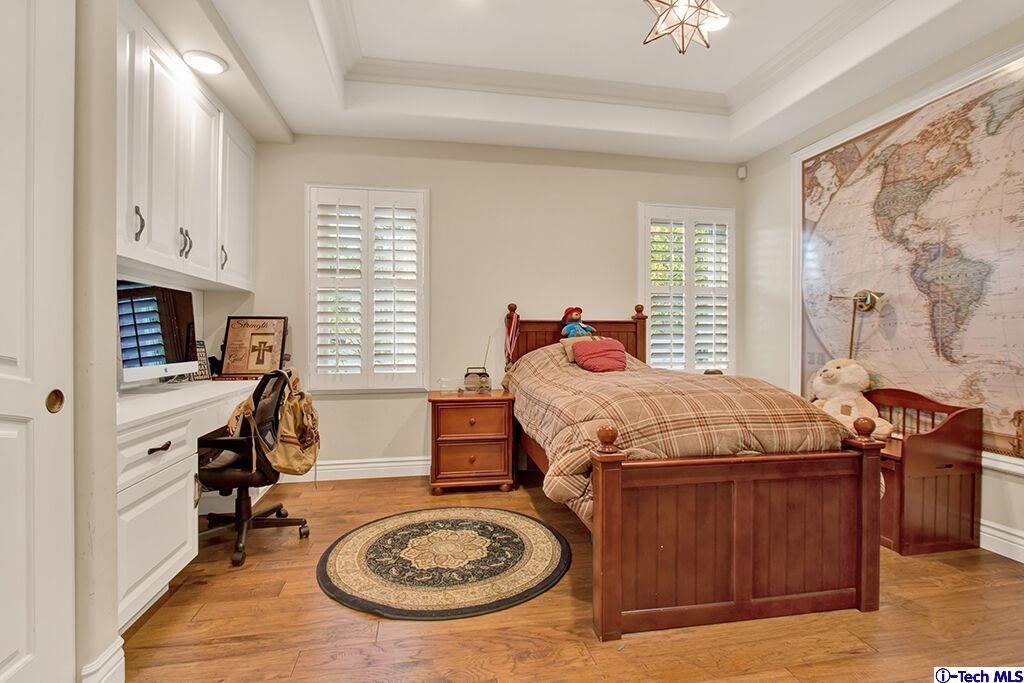 1710 West Kenneth Road Glendale, CA 91201 - Photo 14 of 26 Gallery Image 14