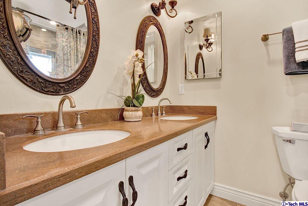 1710 West Kenneth Road Glendale, CA 91201 - Photo 18 of 26 Gallery Image 18