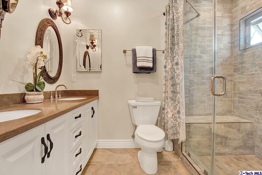 1710 West Kenneth Road Glendale, CA 91201 - Photo 20 of 26 Gallery Image 20