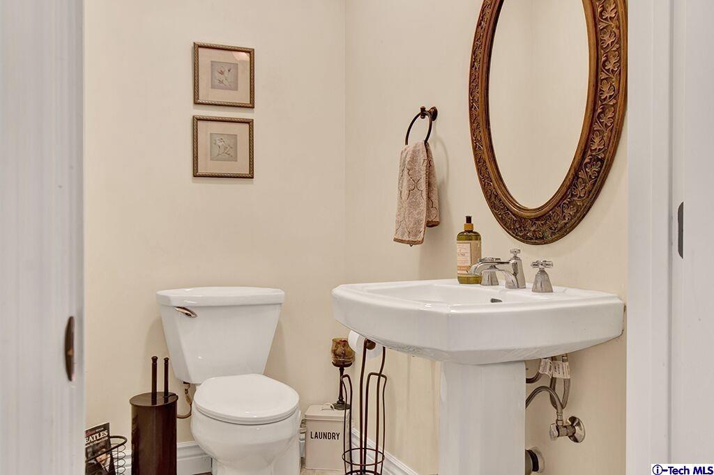 1710 West Kenneth Road Glendale, CA 91201 - Photo 21 of 26 Gallery Image 21