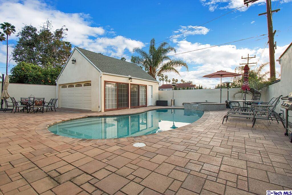 1710 West Kenneth Road Glendale, CA 91201 - Photo 25 of 26 Gallery Image 25