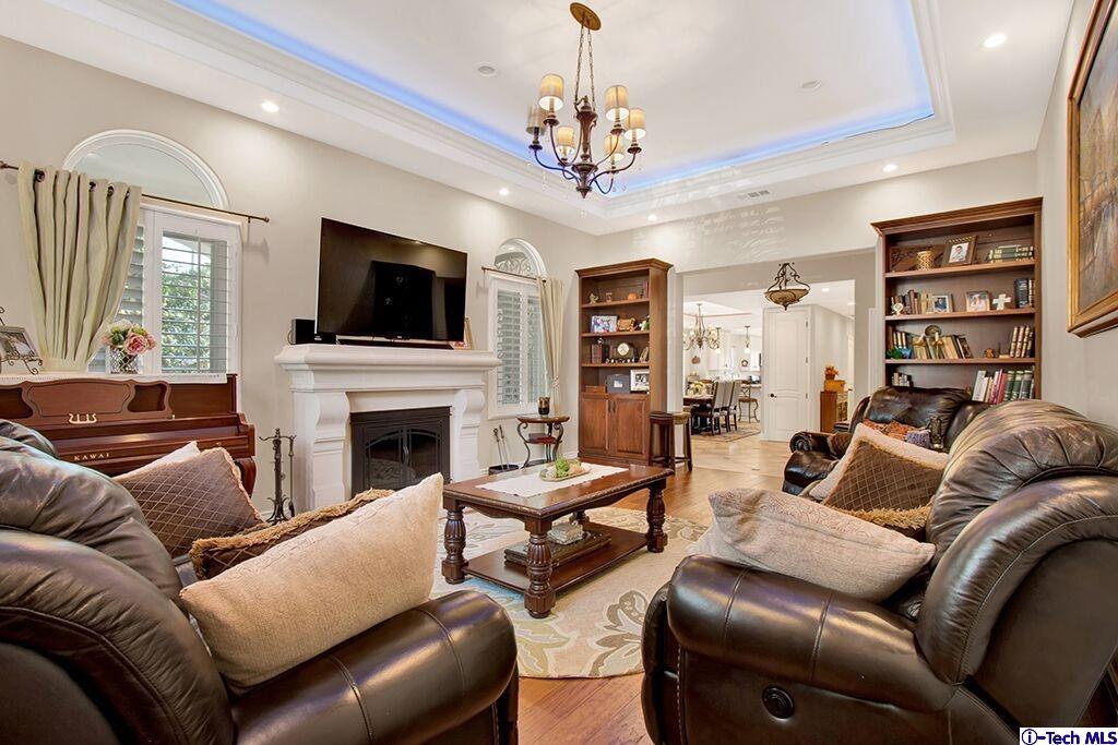 1710 West Kenneth Road Glendale, CA 91201 - Photo 8 of 26 Gallery Image 8