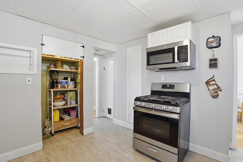 55 Addison Avenue Lynn, MA 01902 - Photo 7 of 41