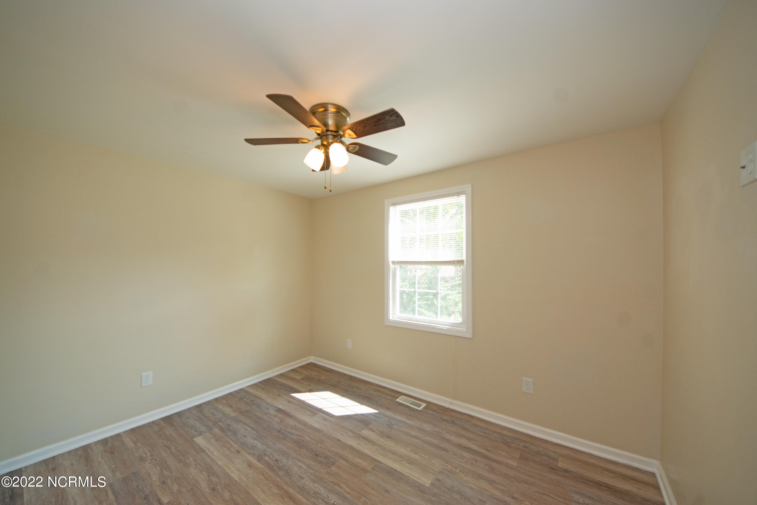 214 Kenneth Boulevard Havelock, NC 28532 - Photo 19 of 35 Bedroom 1