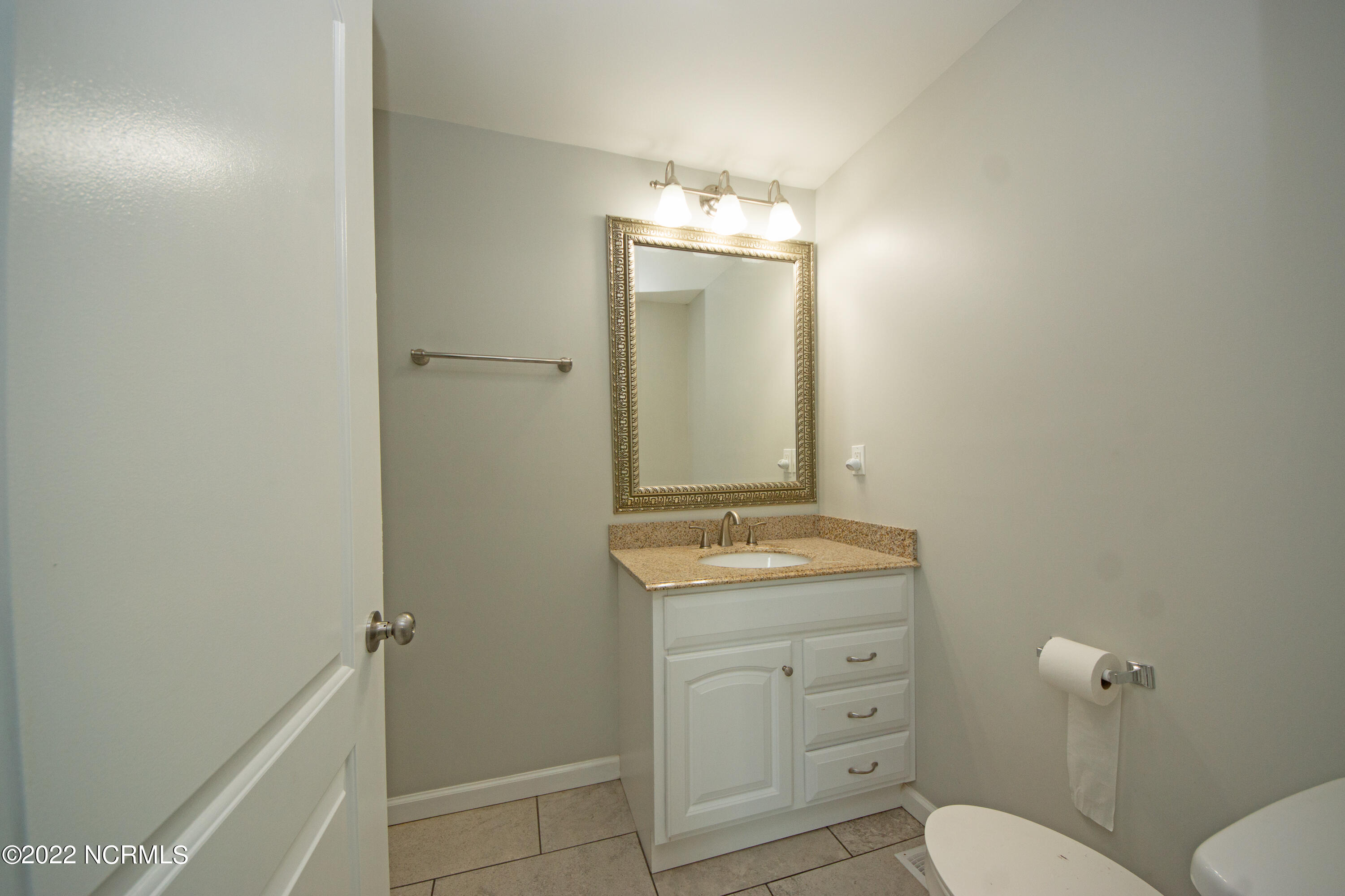 214 Kenneth Boulevard Havelock, NC 28532 - Photo 25 of 35 Master Bathroom