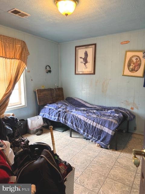 522 Mission Road Harpers Ferry, WV 25425 - Photo 6 of 14 a bedroom with a bed and window