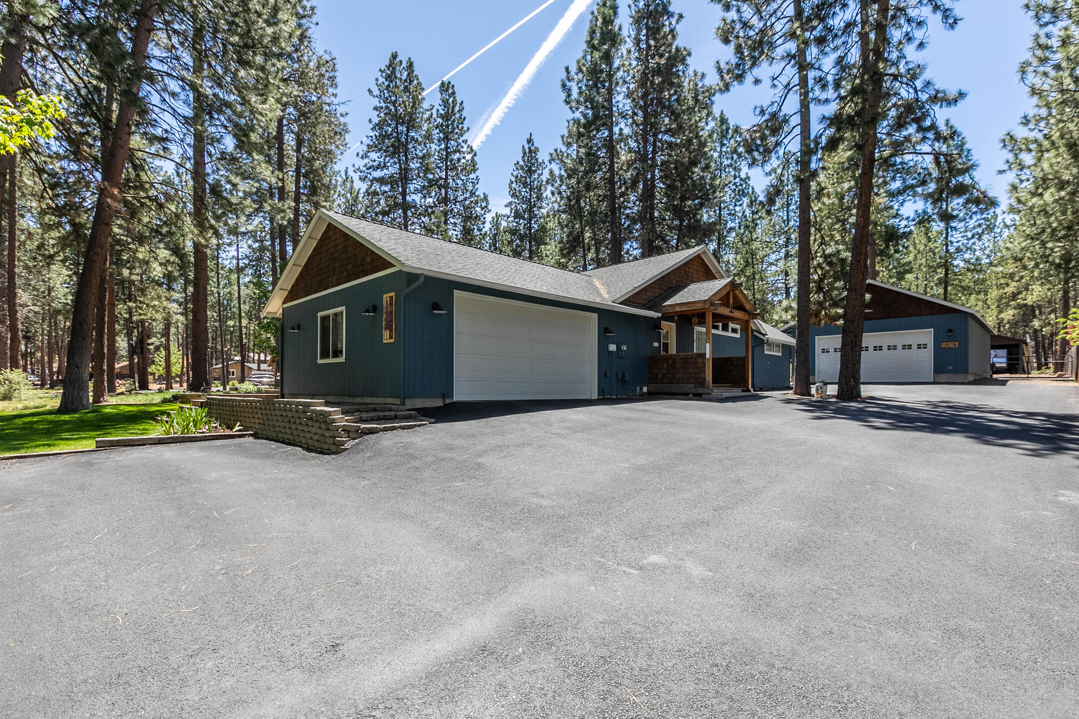19175 Kiowa Road Bend, OR 97702 - Photo 30 of 44 Lots of room to park! 24x36 insulated shop with heat, power and speakers.