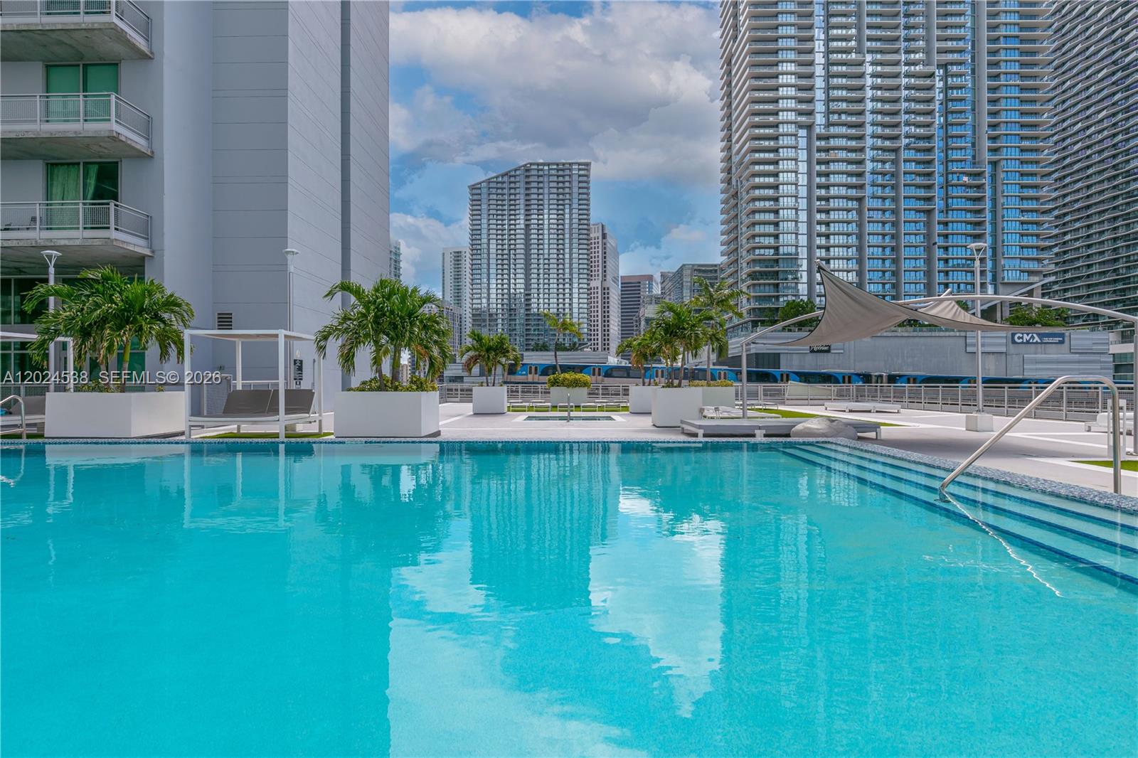 690 Southwest 1st Court, Unit PHII17 Miami, FL 33130 - Photo 29 of 37