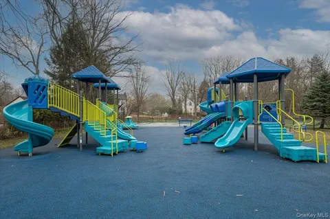 $879,000 | 125 Travers Avenue, Mamaroneck, NY 10543